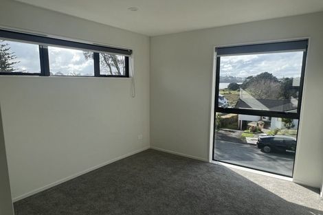 Photo of property in 1/39 Renata Crescent, Te Atatu Peninsula, Auckland, 0610