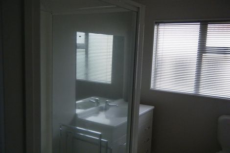 Photo of property in 31 Solar Road, Glen Eden, Auckland, 0602