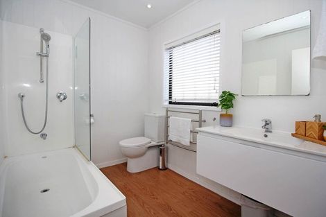 Photo of property in 4/58 Manuroa Road, Takanini, 2112