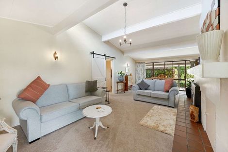 Photo of property in 72 Puketapu Road, Taradale, Napier, 4112