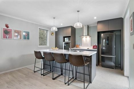 Photo of property in 4 Ian Gordon Lane, Orewa, 0931