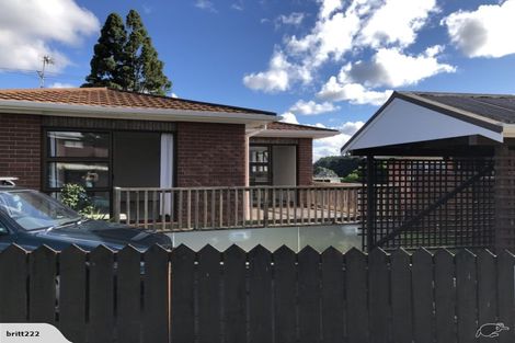Photo of property in 28a Renata Crescent, Te Atatu Peninsula, Auckland, 0610