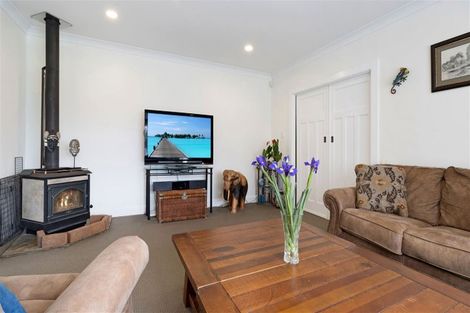 Photo of property in 115 Awhitu Road, Karioitahi, Waiuku, 2683