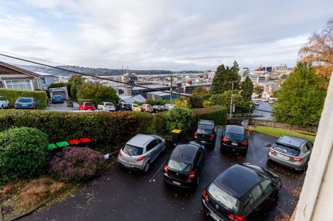 Photo of property in 6 Heriot Row, Dunedin Central, Dunedin, 9016