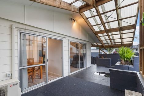 Photo of property in 43 Burbank Avenue, Manurewa, Auckland, 2102