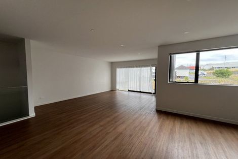 Photo of property in 30 Monstedt Terrace, Windsor Park, Auckland, 0632