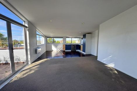 Photo of property in 86 Parr Terrace, Castor Bay, Auckland, 0620