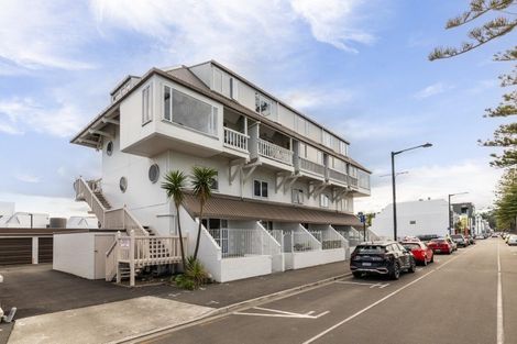 Photo of property in 241 Marine Parade, Napier South, Napier, 4110