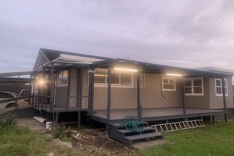 Photo of property in 18 Cambridge Terrace, Papatoetoe, Auckland, 2025