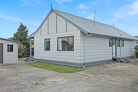 Photo of property in 7 Peter Hall Drive, Kelvin Grove, Palmerston North, 4414