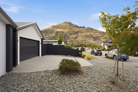 Photo of property in 22 Headley Drive, Lower Shotover, Queenstown, 9304