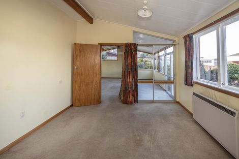 Photo of property in 5 Stuart Street, Holmes Hill, Oamaru, 9401