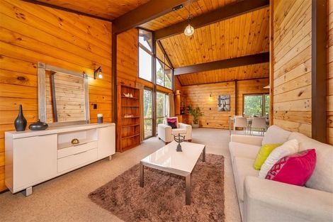 Photo of property in 13a Terminus Street, Silverstream, Upper Hutt, 5019