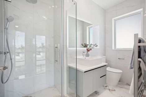 Photo of property in 39c Sorrel Crescent, Bucklands Beach, Auckland, 2012