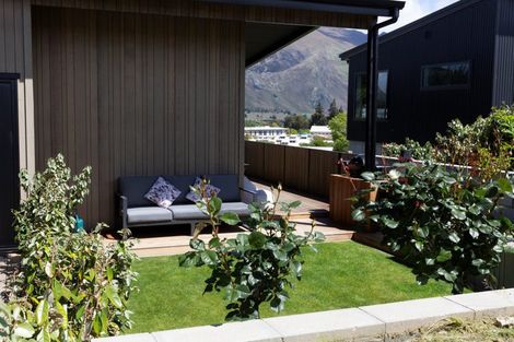 Photo of property in 50 Kings Drive, Wanaka, 9305