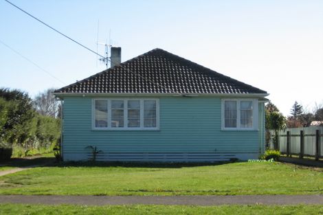 Photo of property in 35-37 Goldsmith Crescent, Levin, 5510