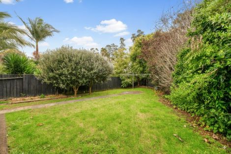 Photo of property in 24 Oakmont Place, Wattle Downs, Auckland, 2103