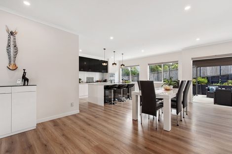 Photo of property in 16 Harvest Avenue, Orewa, 0931