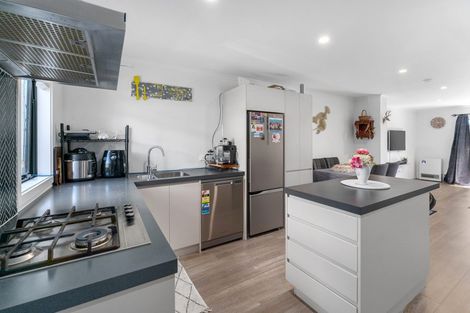 Photo of property in 19/9u Surrey Street, Tawa, Wellington, 5028