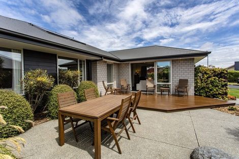 Photo of property in 7 Serama Place, Burwood, Christchurch, 8083