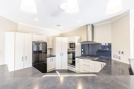 Photo of property in 3 Peppertree Glade, Kelvin Grove, Palmerston North, 4414