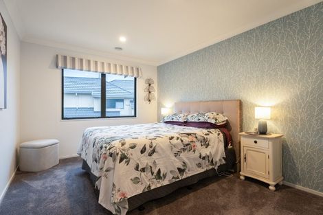 Photo of property in 13 Claverton Grove, Churton Park, Wellington, 6037