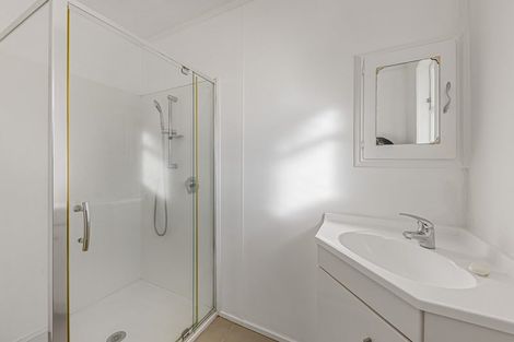 Photo of property in 3/222 Edmonton Road, Te Atatu South, Auckland, 0610