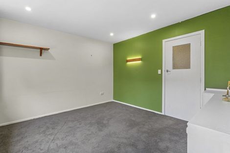 Photo of property in 20b Kellsmere Crescent, Island Bay, Wellington, 6023
