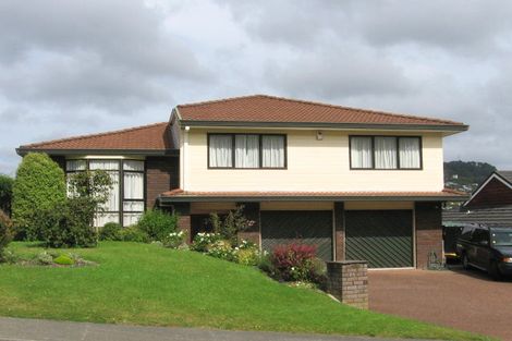 Photo of property in 63 Thatcher Crescent, Crofton Downs, Wellington, 6035