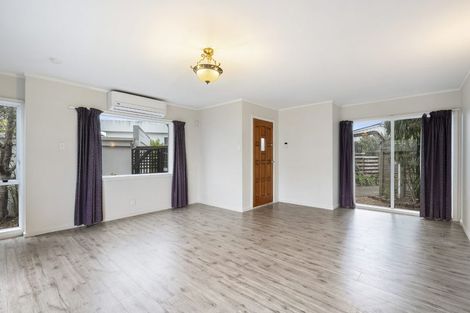 Photo of property in 2/5 Stanley Avenue, Milford, Auckland, 0620
