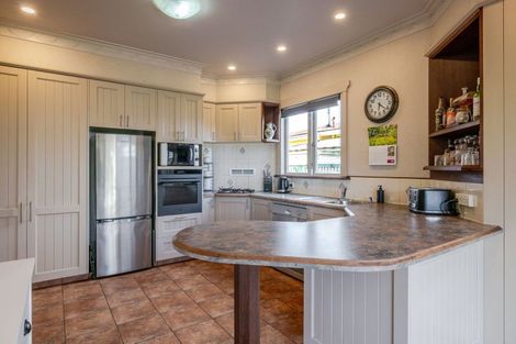 Photo of property in 32 Rewa Street, Takaro, Palmerston North, 4412
