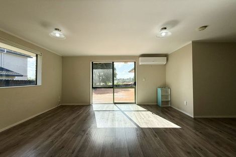 Photo of property in 48 Ruze Vida Drive, Massey, Auckland, 0614