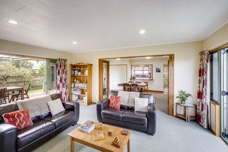 Photo of property in 15 Southwark Avenue, Tamatea, Napier, 4112