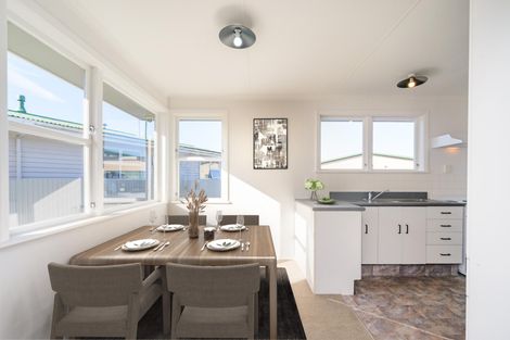 Photo of property in 24 Holdsworth Avenue, Milson, Palmerston North, 4414