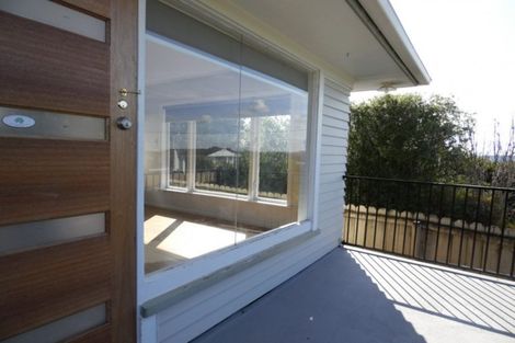 Photo of property in 81 Royal View Road, Te Atatu South, Auckland, 0610