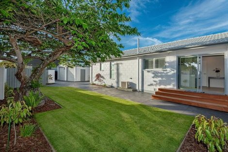 Photo of property in 86 Englefield Road, Northwood, Christchurch, 8051