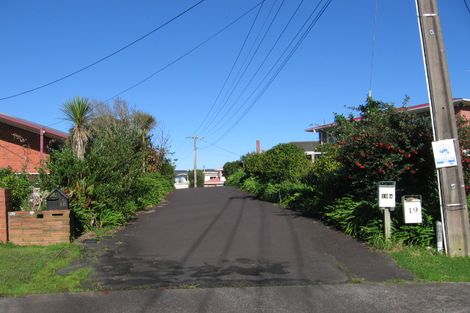 Photo of property in 1/19 Fairlea Road, Te Atatu South, Auckland, 0610