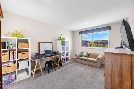 Photo of property in 4 Kingfisher Crescent, Albert Town, Wanaka, 9305
