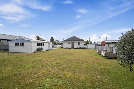 Photo of property in 2 Tapsell Road, Fairy Springs, Rotorua, 3015