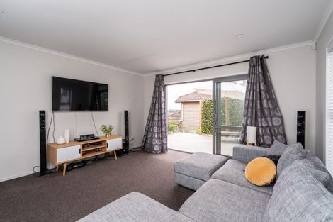 Photo of property in 155 Keri Vista Rise, Papakura, 2110