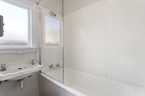 Photo of property in 12 Wherstead Road, Cashmere, Christchurch, 8022