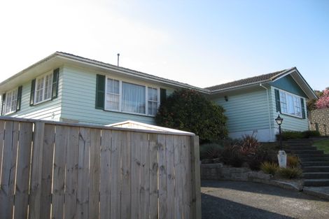 Photo of property in 1 Lincoln Grove, Wainuiomata, Lower Hutt, 5014