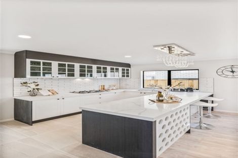 Photo of property in 70 Ksenia Drive, Flat Bush, Auckland, 2019