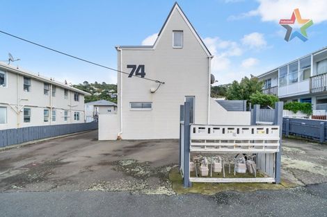 Photo of property in 74f4 Freyberg Street, Lyall Bay, Wellington, 6022