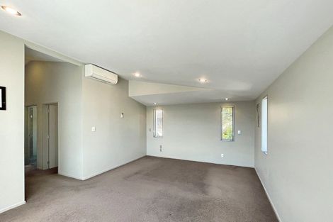 Photo of property in 8 Mana Lane, Pinehill, Auckland, 0632