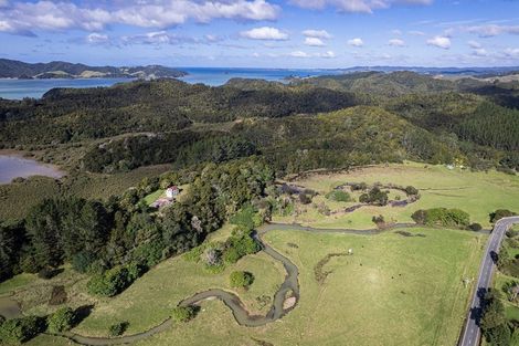 Photo of property in 3118 Russell Road, Punaruku, Hikurangi, 0184