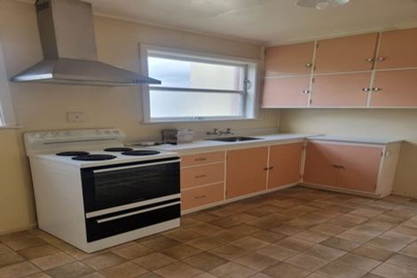Photo of property in Montauge Flats, 46c Merton Street, Trentham, Upper Hutt, 5018