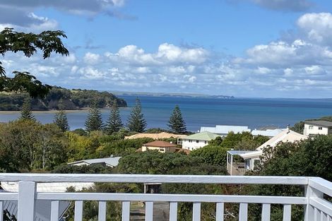 Photo of property in 74 Travis View Drive, Fairview Heights, Auckland, 0632
