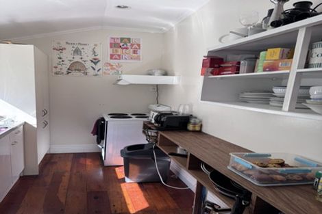 Photo of property in 9 Rixon Grove, Mount Victoria, Wellington, 6011