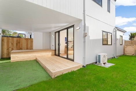 Photo of property in 7/10 Orchid Place, Te Atatu South, Auckland, 0610